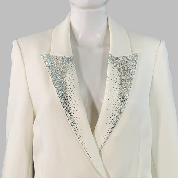 M Off White Polyester Blend Rhinestone Studded Peak Lapel Pantsuit - Picture 2 of 13
